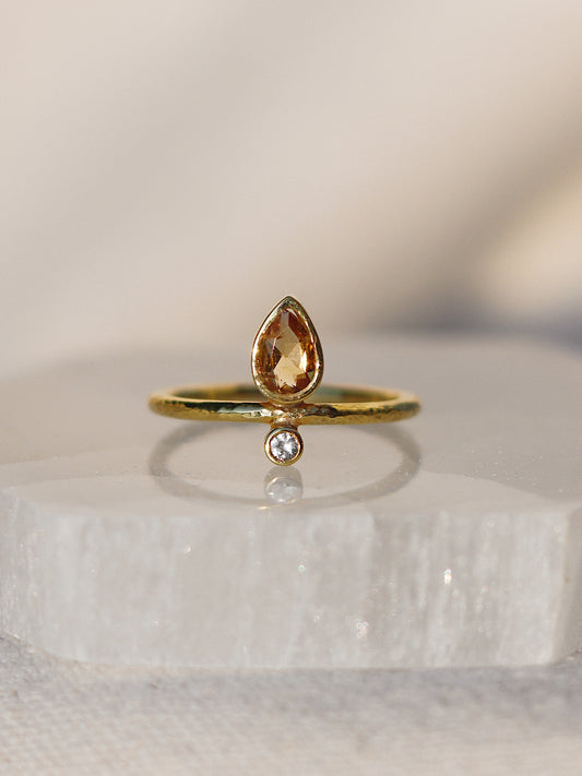 Isa Ring with Citrine and Sapphire