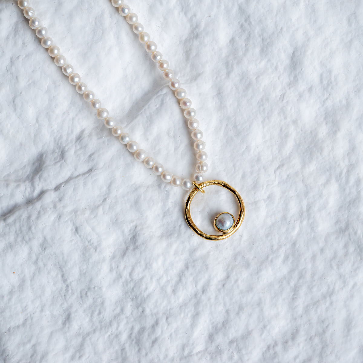 Lunafea Necklace with Pearl