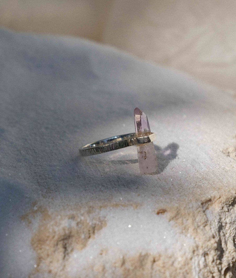 Citlali Ring with Raw Amethyst Quartz