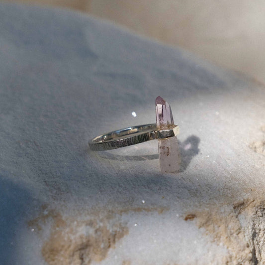 Citlali Ring with Raw Amethyst Quartz