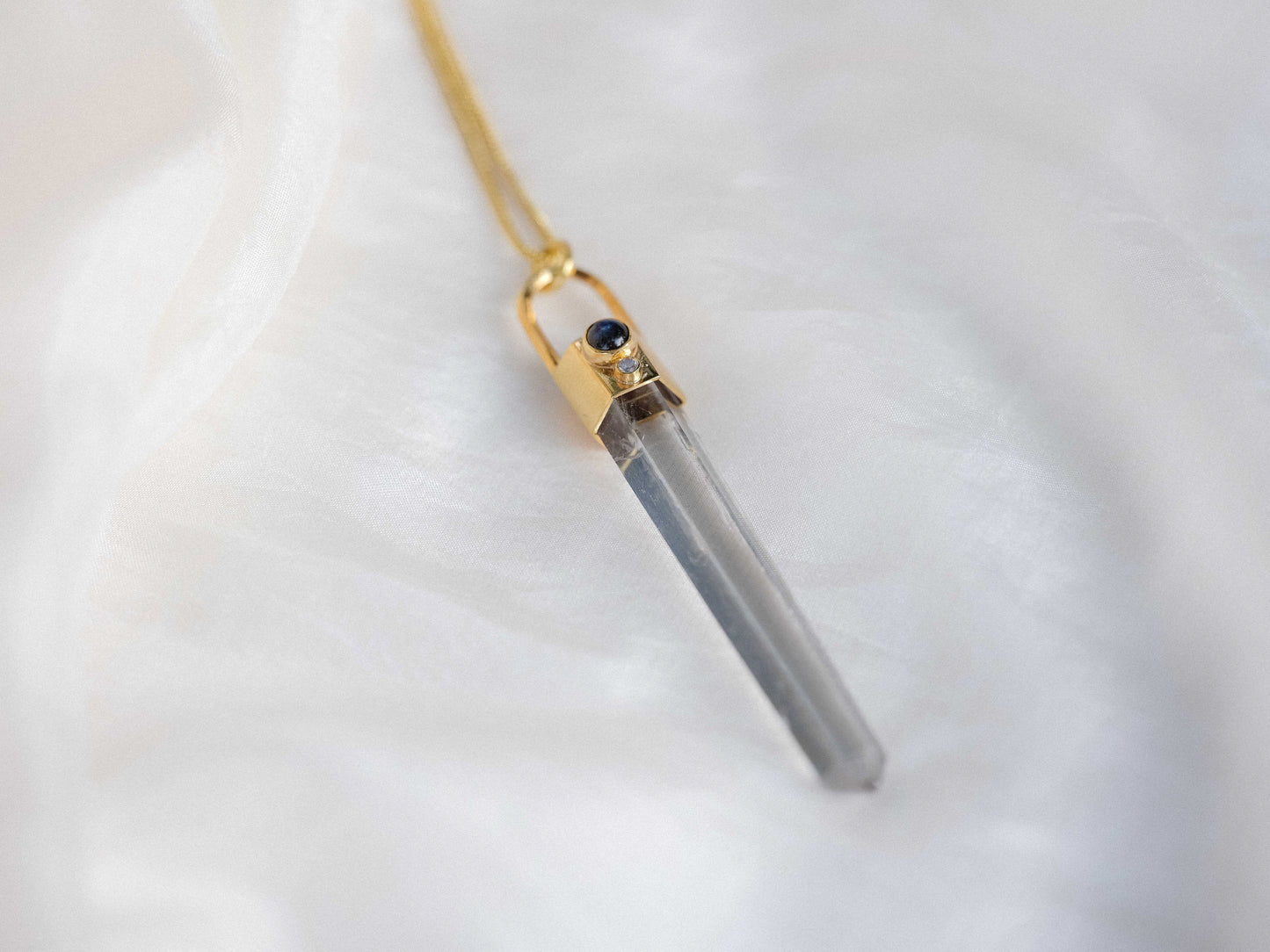 Damsha Necklace with Clear Quartz, Labradorite and Sapphire