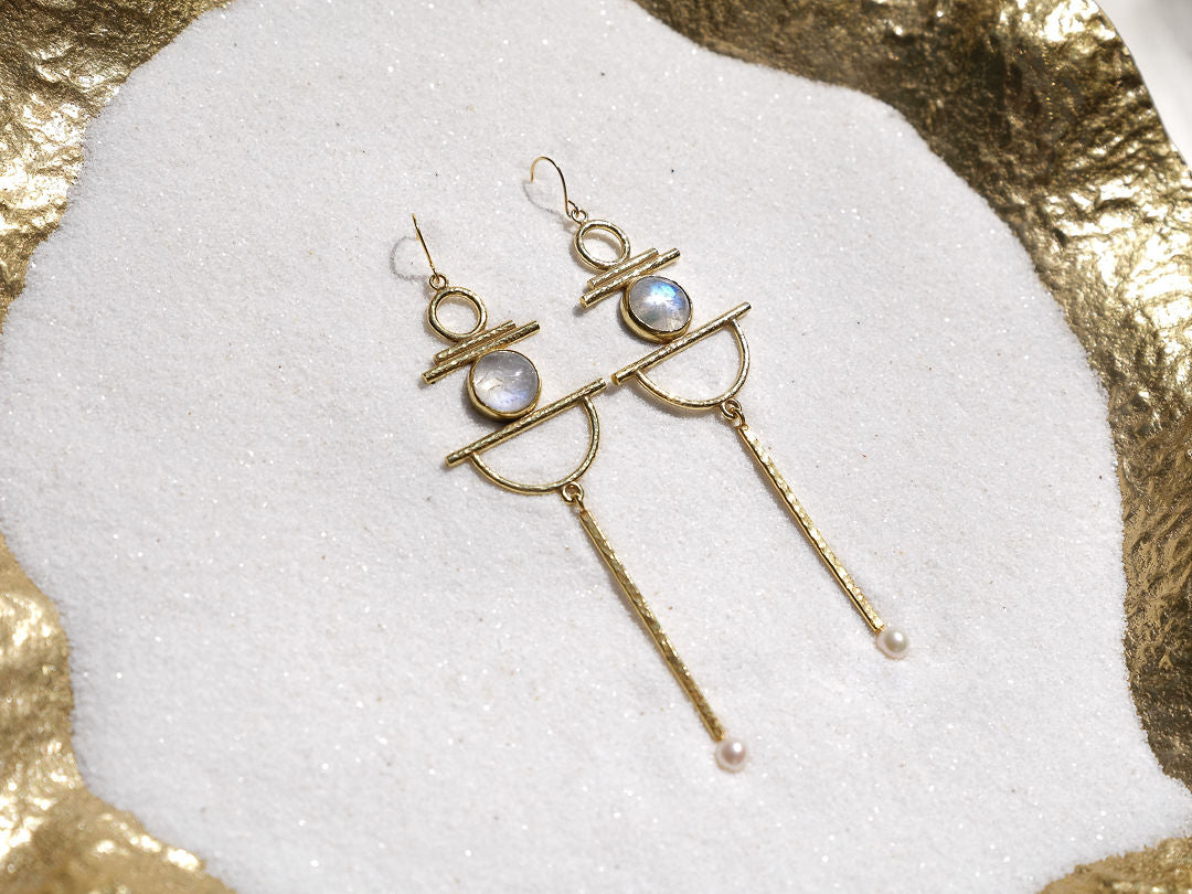 Indah Earrings with Moonstone and Pearl
