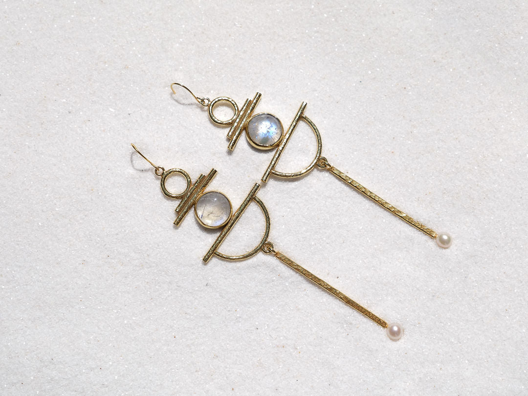 Indah Earrings with Moonstone and Pearl