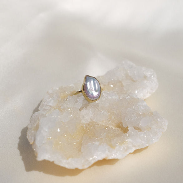 Lunafea Ring with Pearl