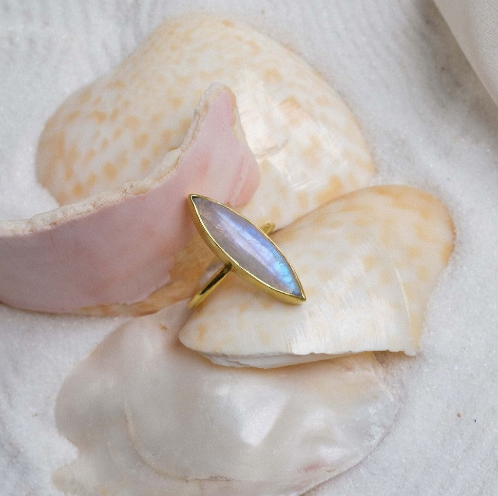 Ring with Moonstone