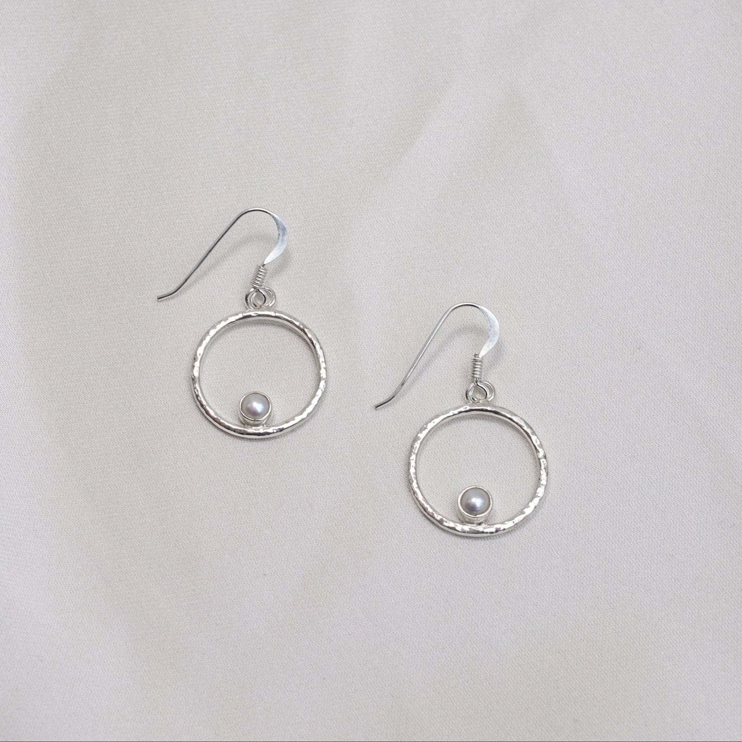 Lunafea Earrings with Pearl