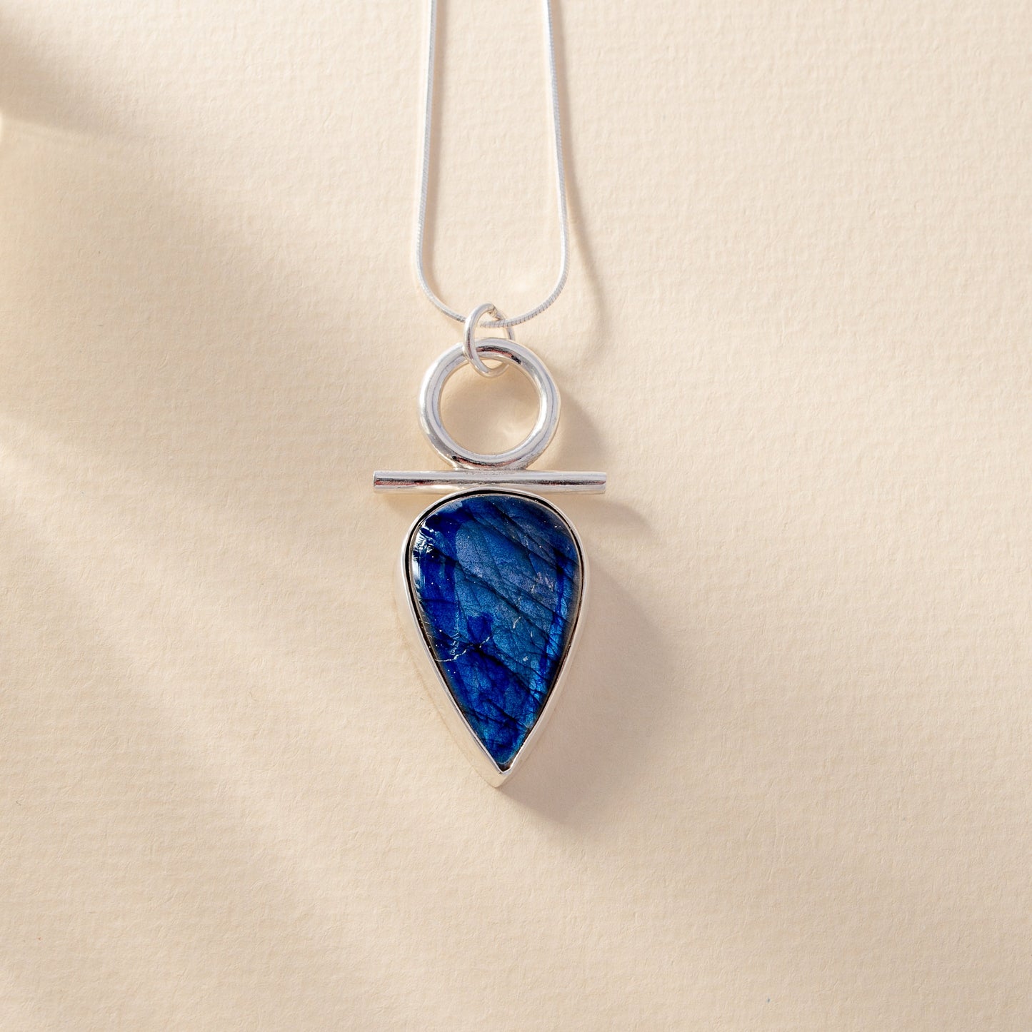 Isa Necklace with Labradorite