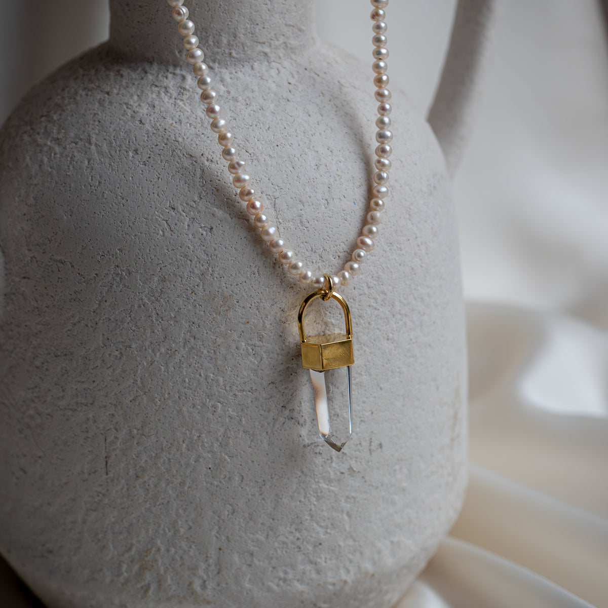Damsha Necklace with Clear Quartz and Pearl