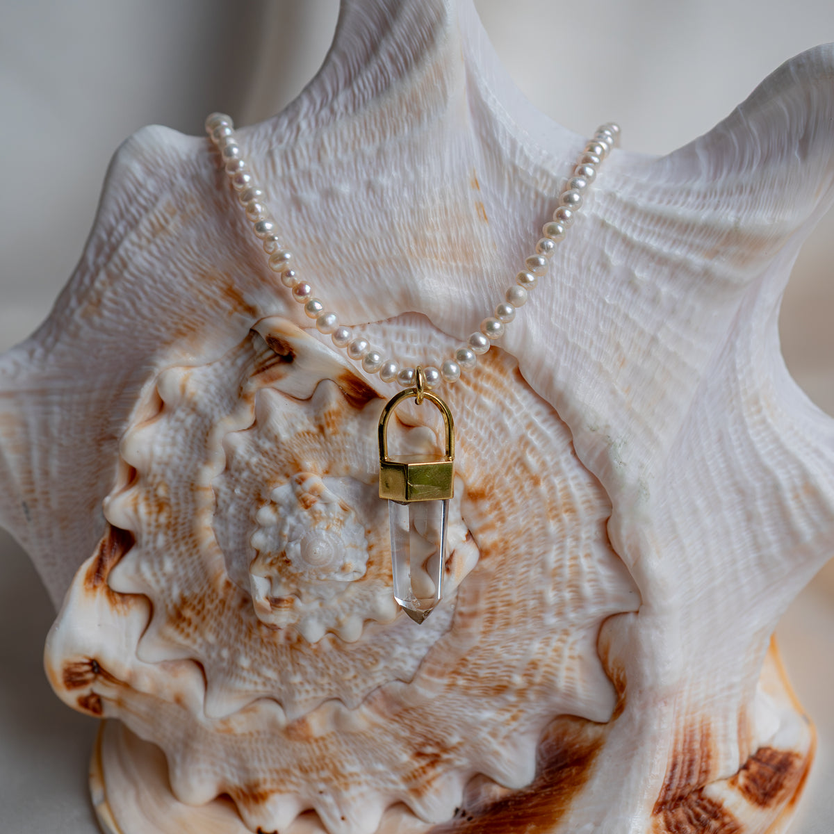 Damsha Necklace with Clear Quartz and Pearl