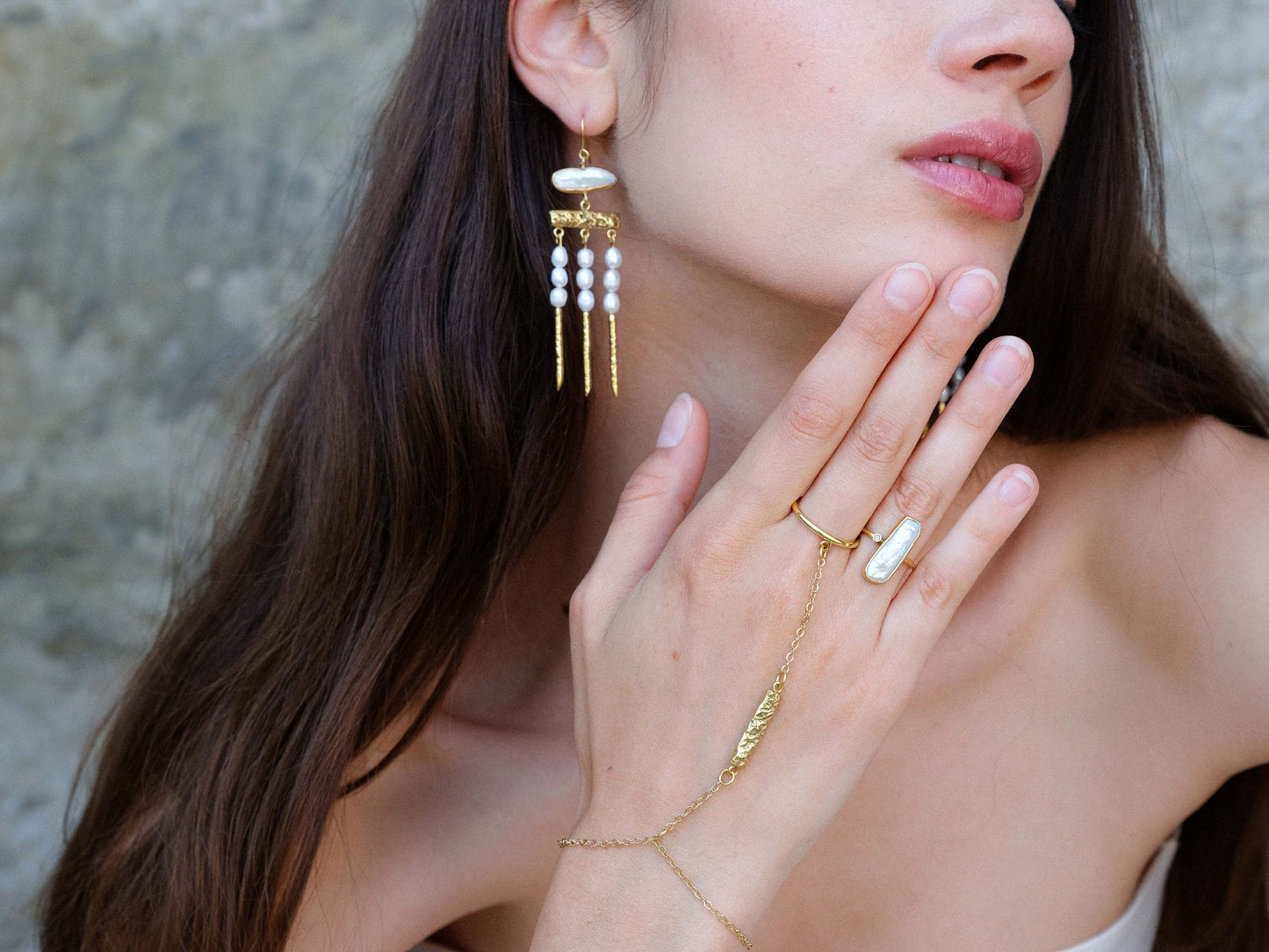 Marilys Earrings with Pearl