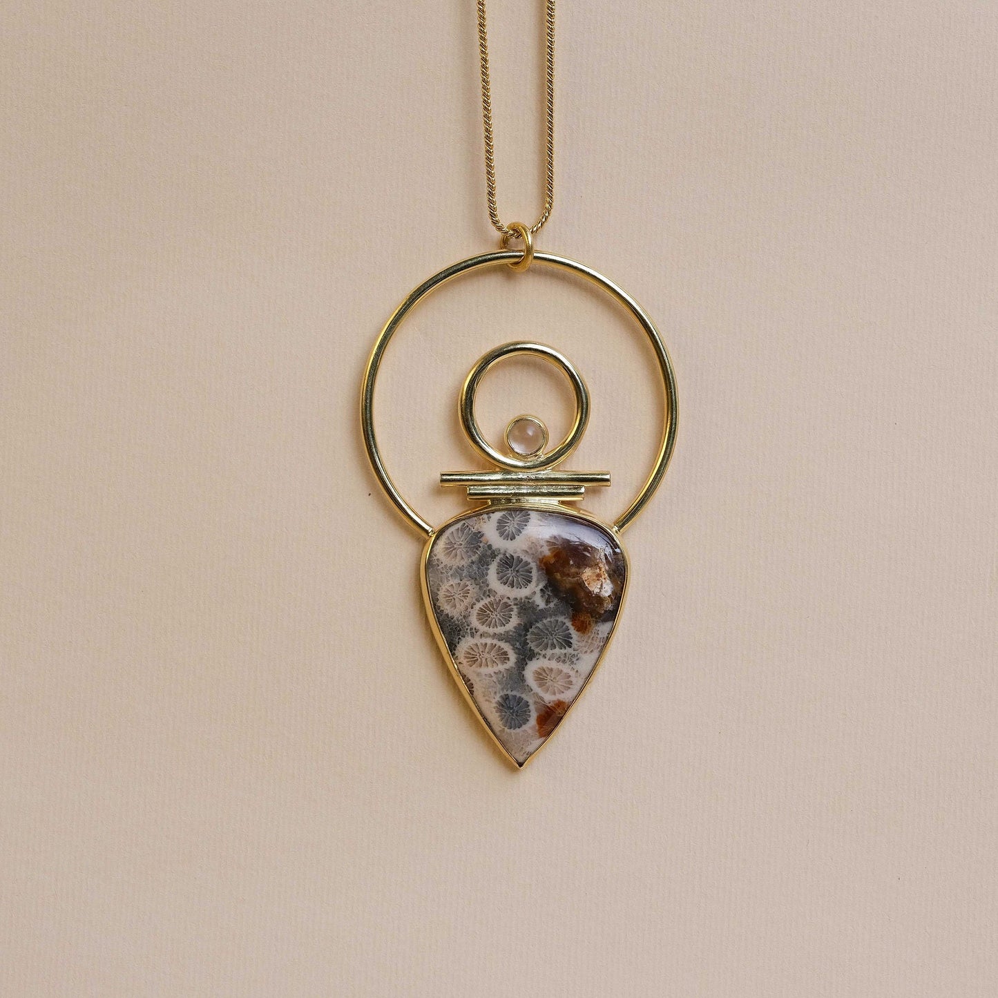 Indah-Ava Necklace with Fossil Corall and Clearquartz