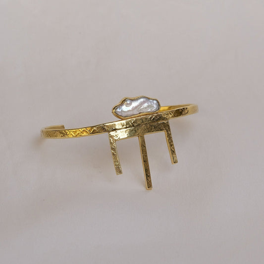 Hetaira Karperec Igazgyönggyel