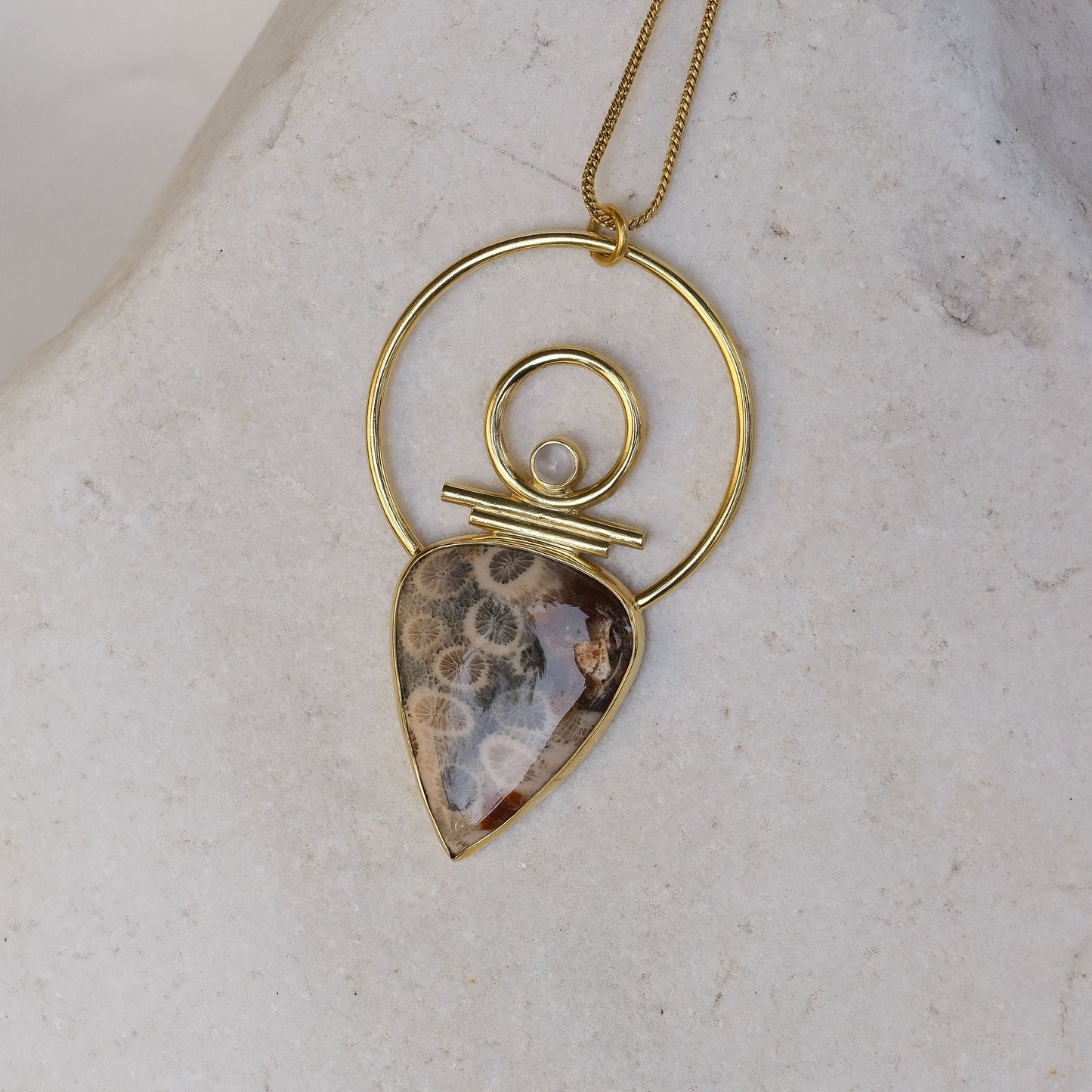 Indah-Ava Necklace with Fossil Corall and Clearquartz