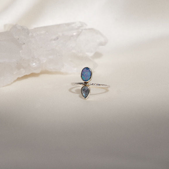 Isa Ring with Opal and Moonstone