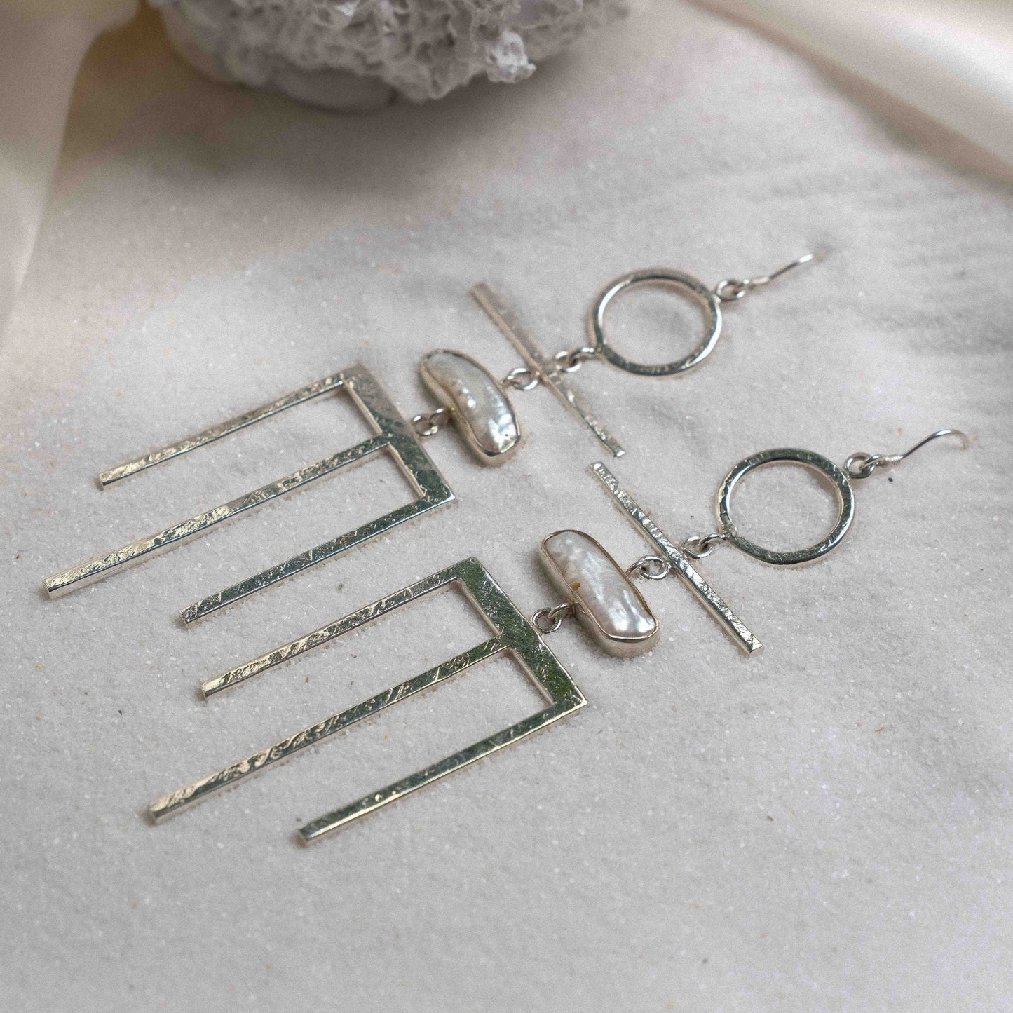 Hetaira Earrings with Pearl