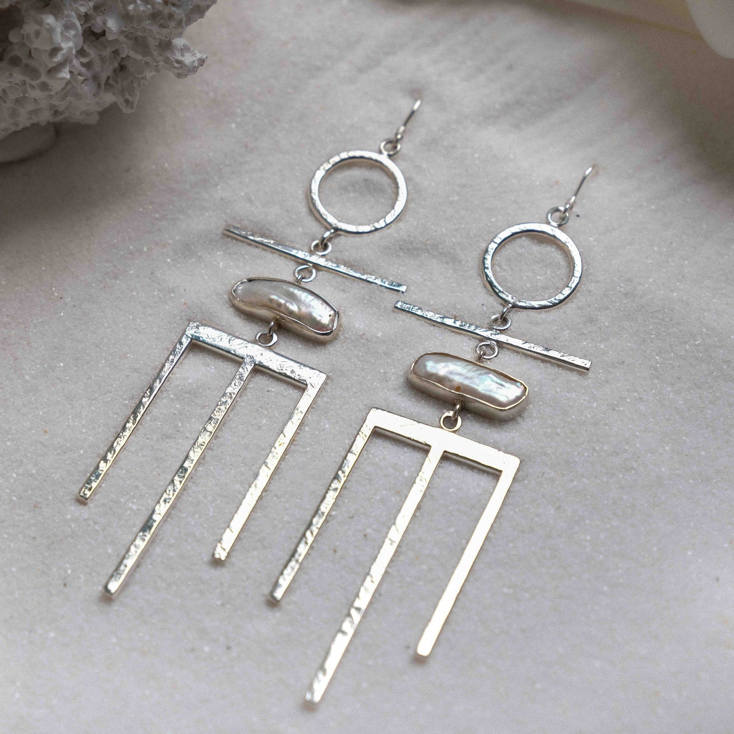 Hetaira Earrings with Pearl