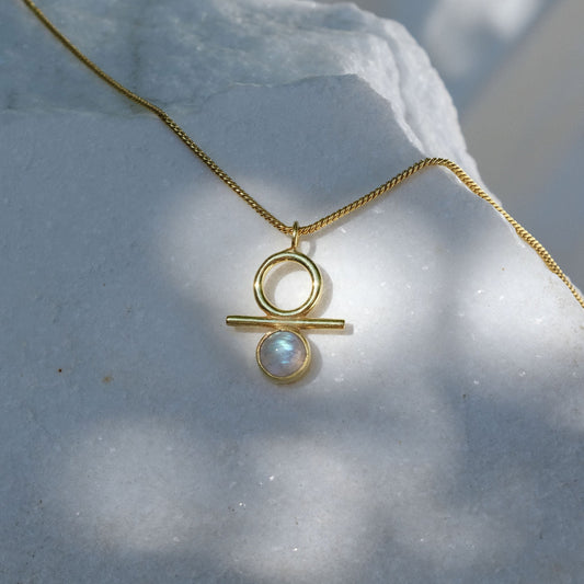 Isa Necklace with Rainbow Moonstone
