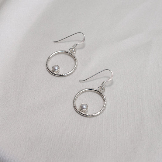 Lunafea Earrings with Pearl