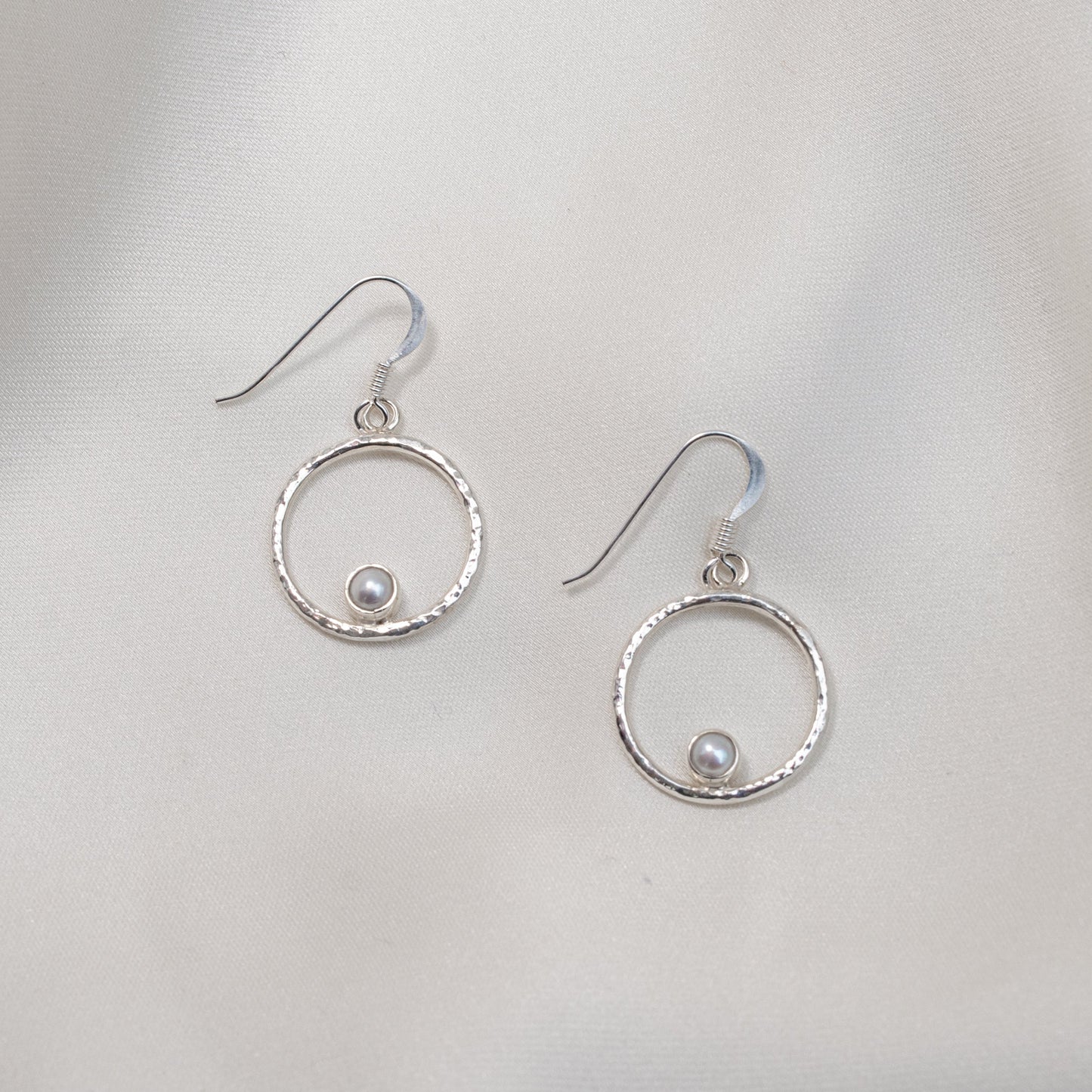 Lunafea Earrings with Pearl