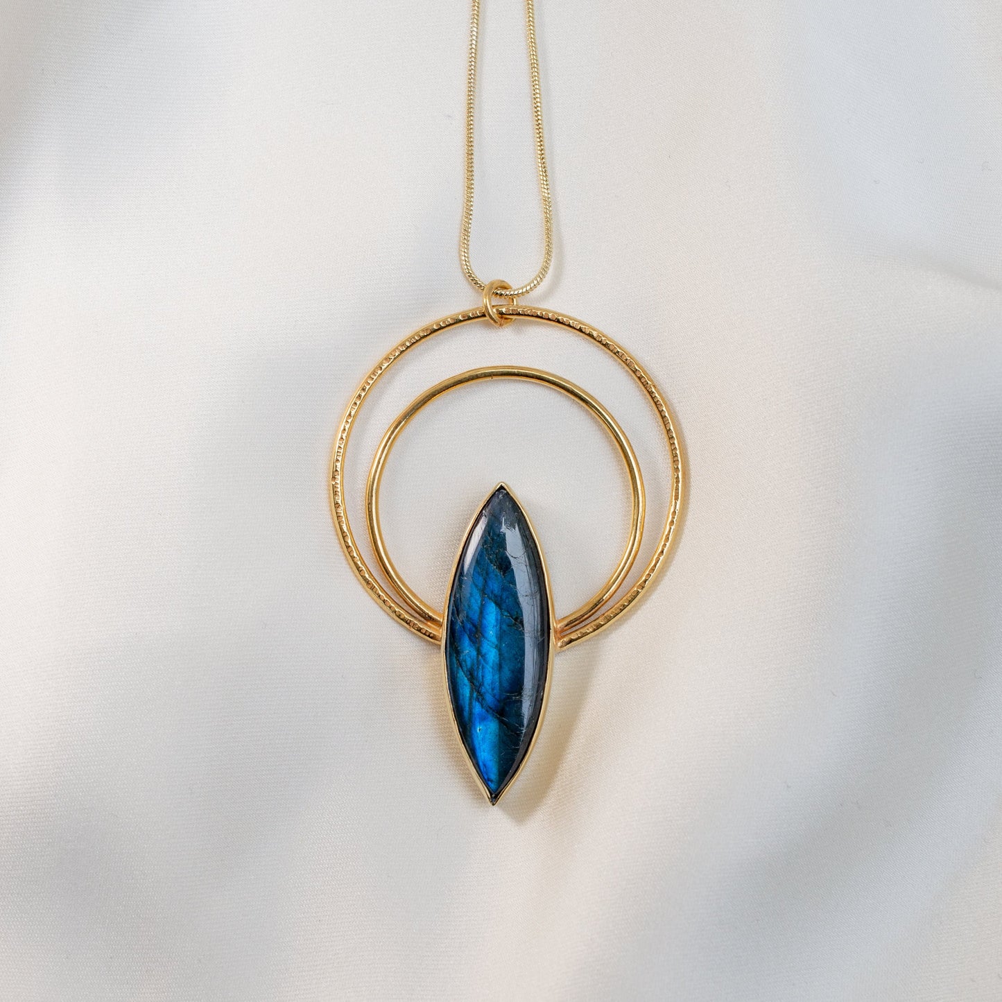 Mara Necklace with Labradorite