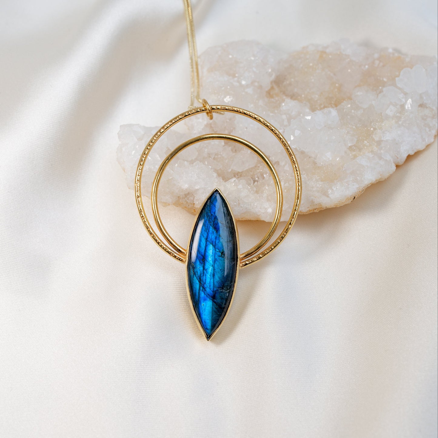 Mara Necklace with Labradorite