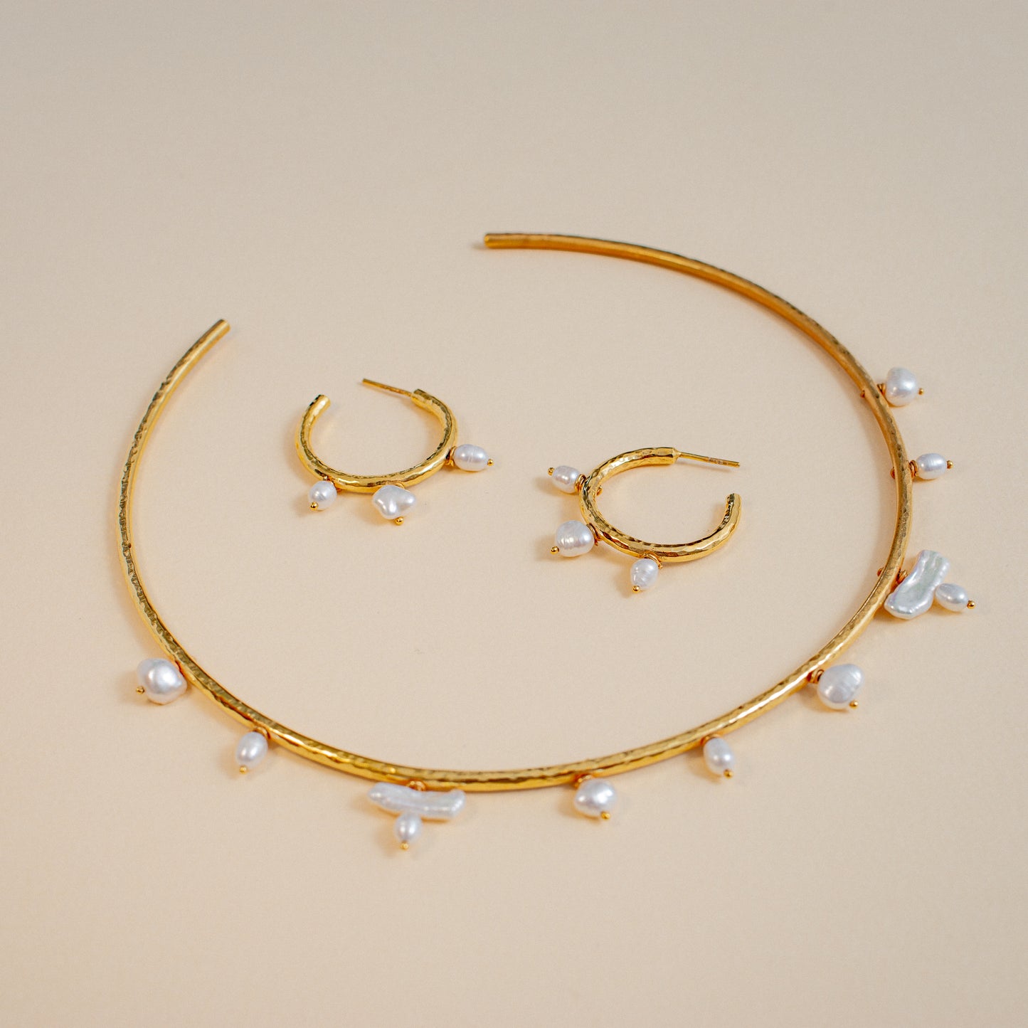 Ajja Textured Neck Cuff with Pearl